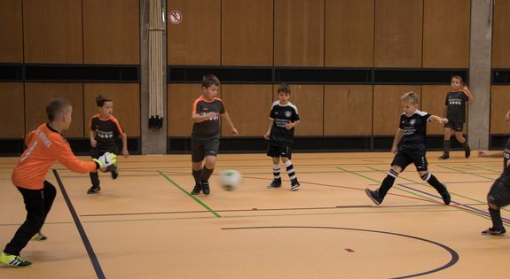 Die aktuelle F4-Jugend der SGE in Aktion